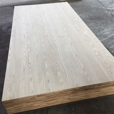 Запятнанный пепельный шпон